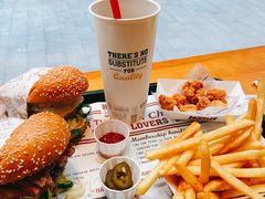 -The Habit Burger Grill 哈比特汉堡(复兴soho店)