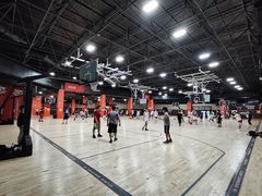 -洛克公园美式运动体验馆(唯品会合肥蜀山城市奥莱店)