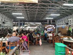 大堂-四川小胡子海鲜(丁村万人海鲜广场店)