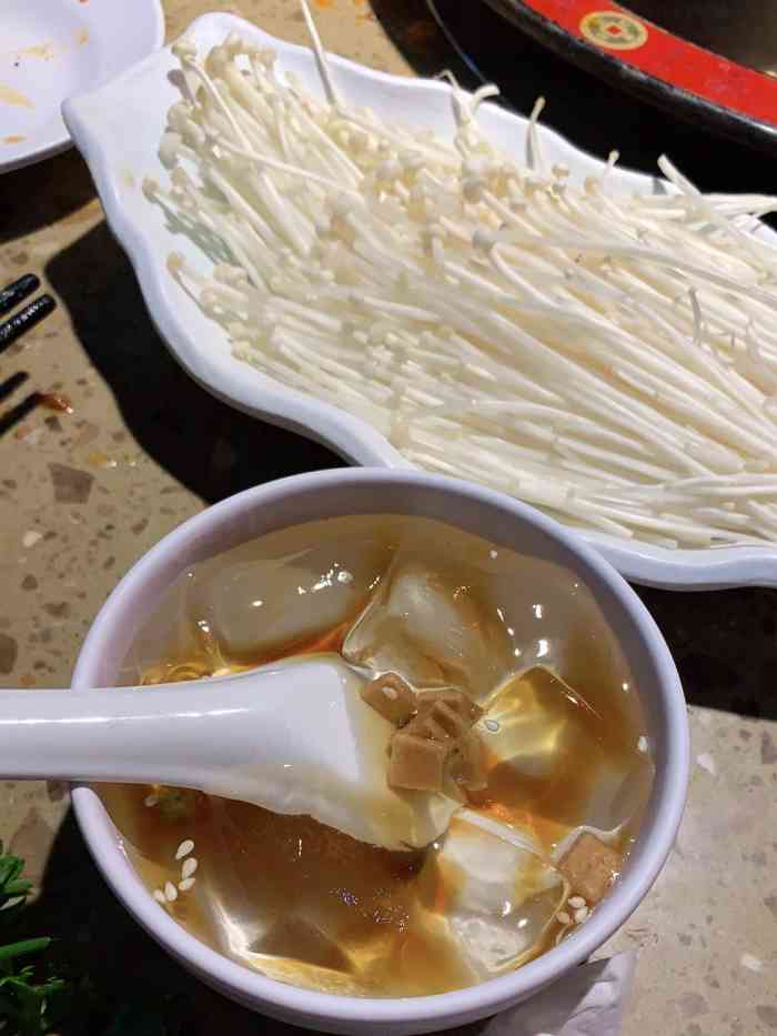 渝城小雨重庆火锅(黄边店)-"黄边b出口出来旁边的美食城二楼,电梯上去