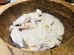 湖团鱼-滇香肴·云南菜蒸汽石锅鱼(云南北路店)