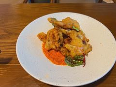 酥炸牛蛙腿配蛙肉浓汁和辣酱-G+KITCHEN(龙湖狮山天街店)
