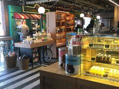 -LINE FRIENDS Garosu-gil Flagship Store
