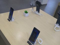 -华为授权体验店(万航渡路)