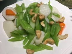 -鑫巴蜀小镇 · 水煮鱼专研店(玉桥店)
