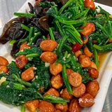 北京蕞牛的东北烤串儿店，排队排到楼梯上！