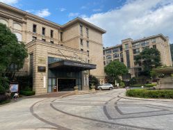 -杭州奥拉克医疗美容门诊部