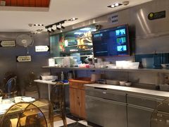 -新大咀港式茶餐厅(宝山万达店)
