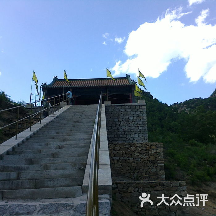 黑龙潭风景区黑龙庙正在加装修建 不影响参观!