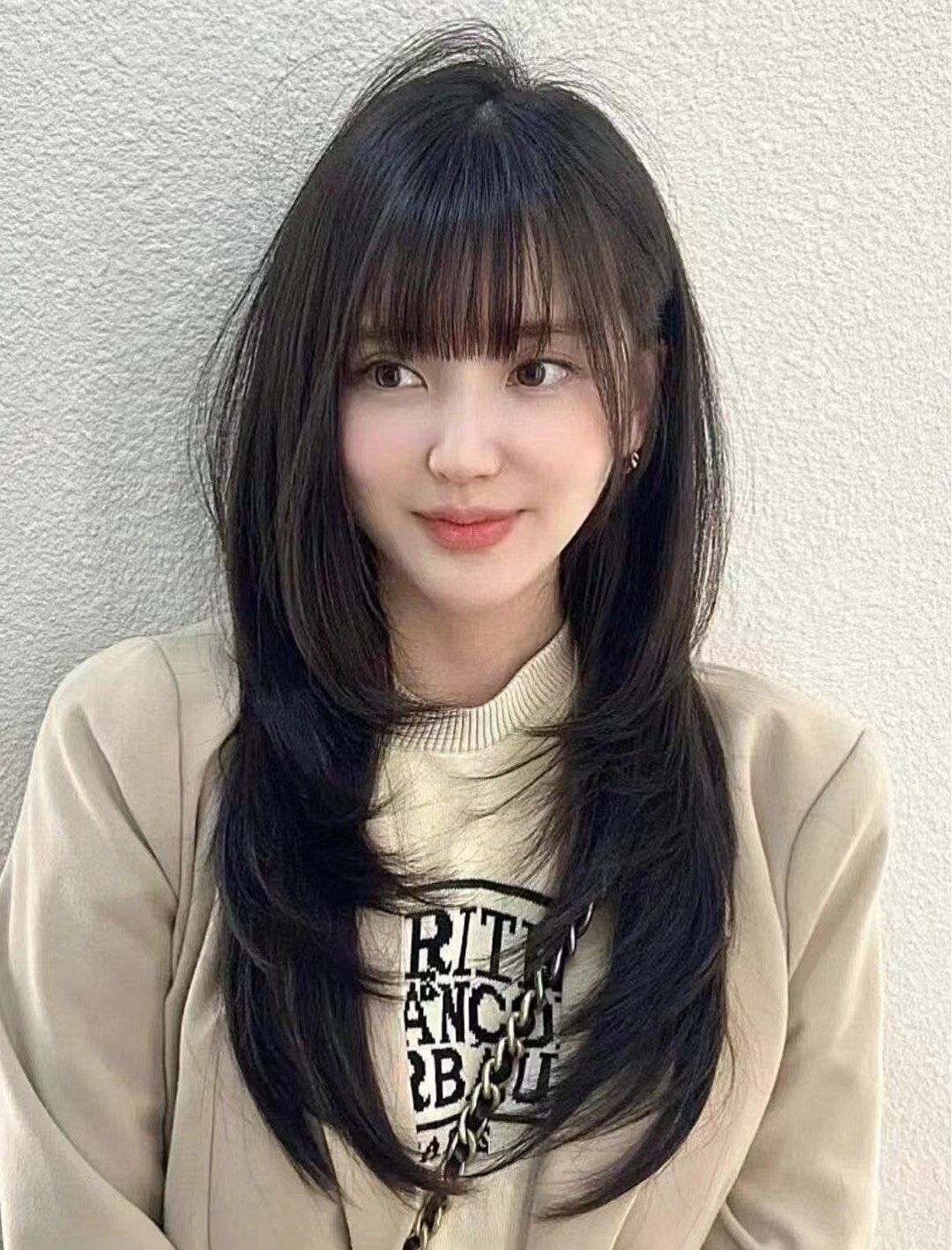 中长发修饰脸型的发型超显脸小