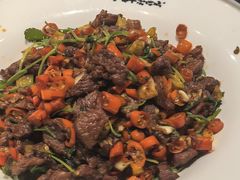 小炒黄牛肉-至尊鲨鱼·原烹海鲜·新浙菜(拱宸桥店)