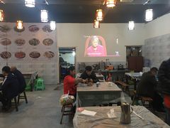 -金渝海鲜烧烤万州烤鱼店