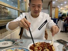 -汗腾格里·风味餐厅(新疆驻京办店)