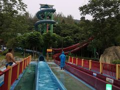 -汤山欢乐水世界