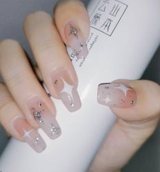 -悦指间美甲美睫