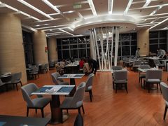 -湖景知味西餐厅•自助餐• 轻食(南京金茂威斯汀大酒店)