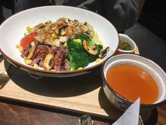 -POKEE VIA&Brunch·维娅(重庆来福士店)