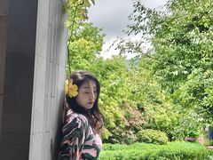 -腾冲洞山温泉村