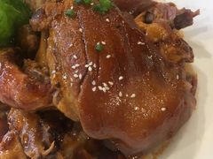 东坡肘子-台北A+A七喜饭店(德增街店)
