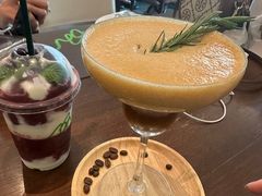 -Chom Cafe and Restaurant