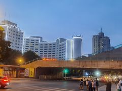 -中华世纪坛-停车场