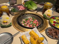 -蚂蚁洞·烤肉大营地(上海静安大悦城店)