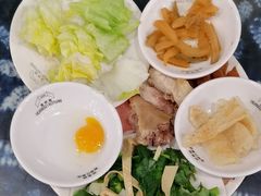 -桥香园云南过桥米线(金马碧鸡店)