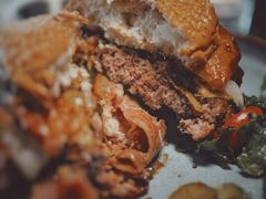 滋味狠浓牛肉堡组合传统牛肉堡-bluefrog蓝蛙(皇庭广场店)