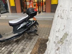 -来伊份LYFEN(中央路店)