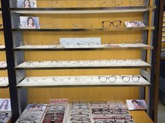 -优医视平价眼镜蔡司依视路折扣工厂店(德胜门店)