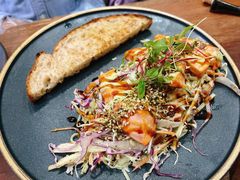 烤三文鱼沙拉-O'mills Sourdough Bakery&Bistro(永嘉路店)