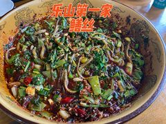 -乐山第一家临江鳝丝(茶坊路店)