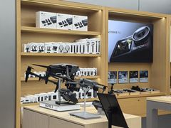 -DJI大疆(深圳华强北曼哈授权体验店)