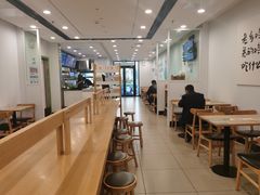 用餐区-老乡鸡(亳州路天庆大厦店)