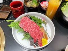 -山川小町·极番烧肉(新地假日广场店)