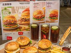 -必胜客(WOW中心城店)