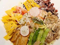 鸡肉大虾鲜蔬波奇碗-西堤牛排(龙德广场店)