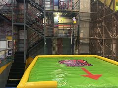 -极限Jump蹦床·新潮玩运动世界·室内乐园·团建·派对中心