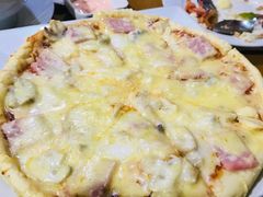 培根蘑菇披萨-Jonah's Fruit Shake & Snack Bar