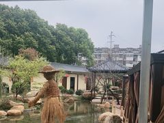 -湘力力小院·鱼汤泡饭(枫林路店)