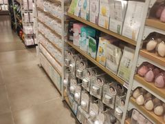 -名创优品(万达广场河东店)
