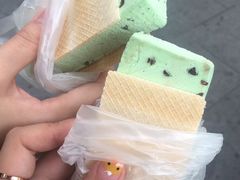 -詹爷爷乌节路街头冰淇淋