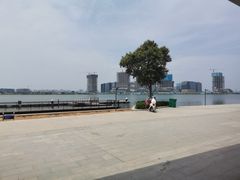 -郑东新区龙湖公共艺术中心