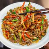 仔姜牛肉丝，香辣下饭，我妈说可以原地开店了 [亲亲]