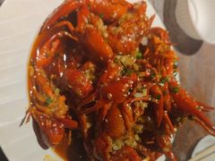 -老街烧烤大排档·地道湖北菜·龙虾馆(汉口火车站店)