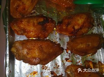 图1:中翅  调料:生抽，料酒，生粉，香油