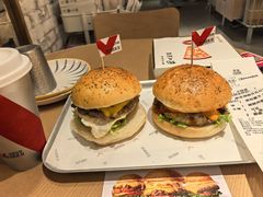 -必胜客(大宁路店)