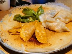 -宽鲜锅贴家常菜(永旺东部购物中心香港中路店)