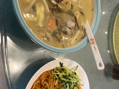 -叁个大叔的面隔壁烧烤(崇和路店)