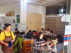 大堂-珀玉莲花白米线店